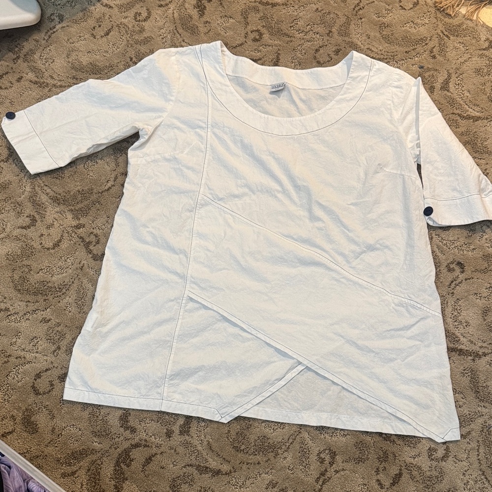 Lightweight White Layered Front Top